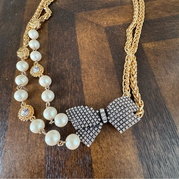NWOT! J. Crew Double-Chain Elegant Gold Bow and Pearl Necklace - Picture 4 of 4